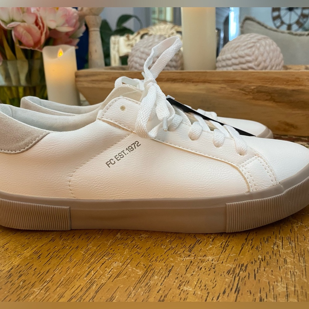 New woman’s French Connection Shoes
